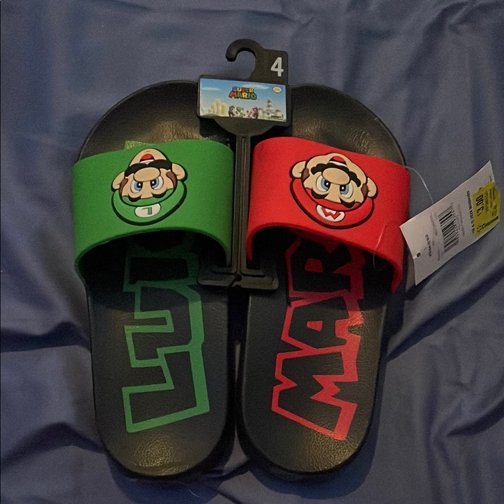 Nintendo Kids Slide Sandals - Green and Red